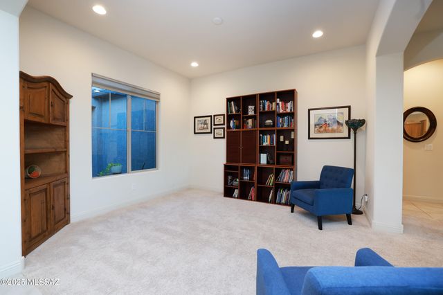 2567 W Plateau Ridge Drive, Oro Valley, AZ 85742