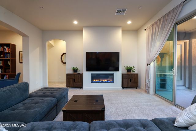 2567 W Plateau Ridge Drive, Oro Valley, AZ 85742