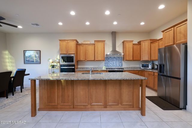 2567 W Plateau Ridge Drive, Oro Valley, AZ 85742