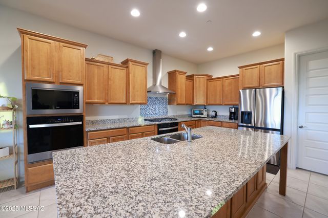 2567 W Plateau Ridge Drive, Oro Valley, AZ 85742