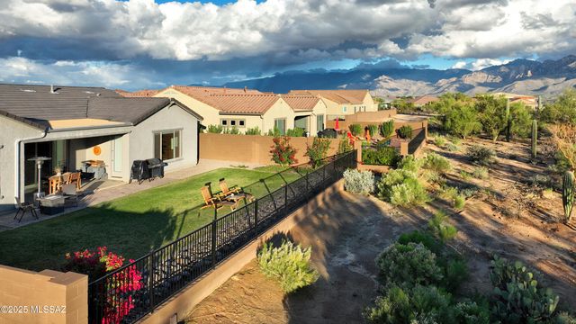 2567 W Plateau Ridge Drive, Oro Valley, AZ 85742