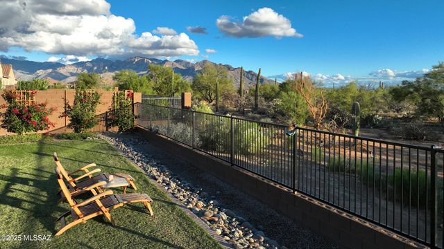 2567 W Plateau Ridge Drive, Oro Valley, AZ 85742