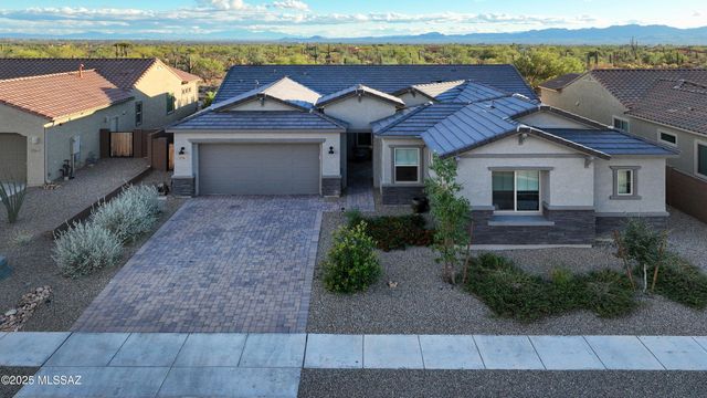 2567 W Plateau Ridge Drive, Oro Valley, AZ 85742