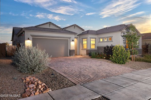 2567 W Plateau Ridge Drive, Oro Valley, AZ 85742