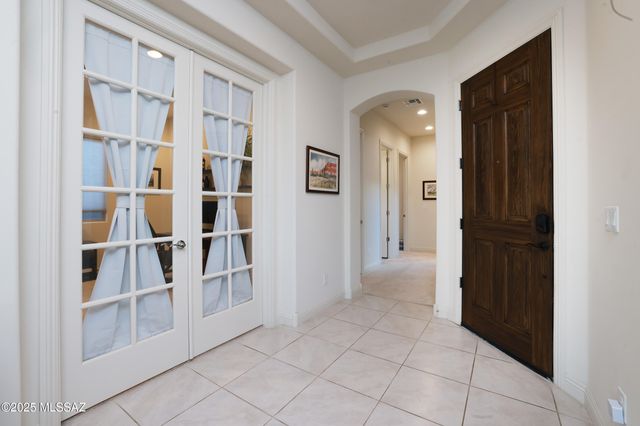 2567 W Plateau Ridge Drive, Oro Valley, AZ 85742