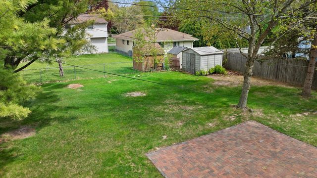 W67N408 Grant AVENUE, Cedarburg, WI 53012