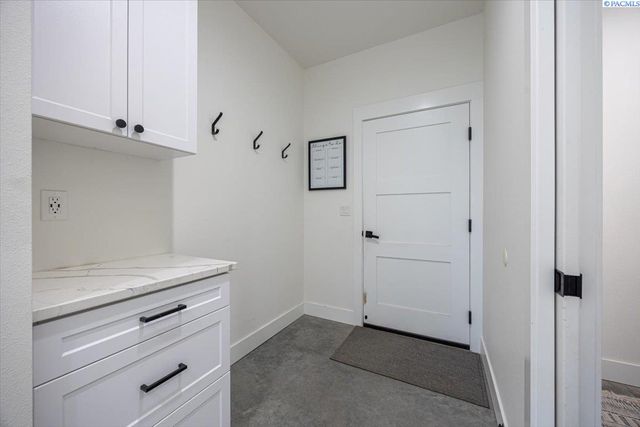 246614 E Hover Rd, Kennewick, WA 99337