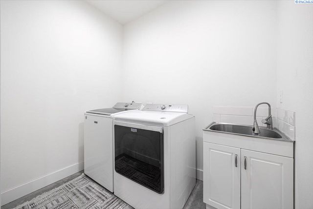 246614 E Hover Rd, Kennewick, WA 99337