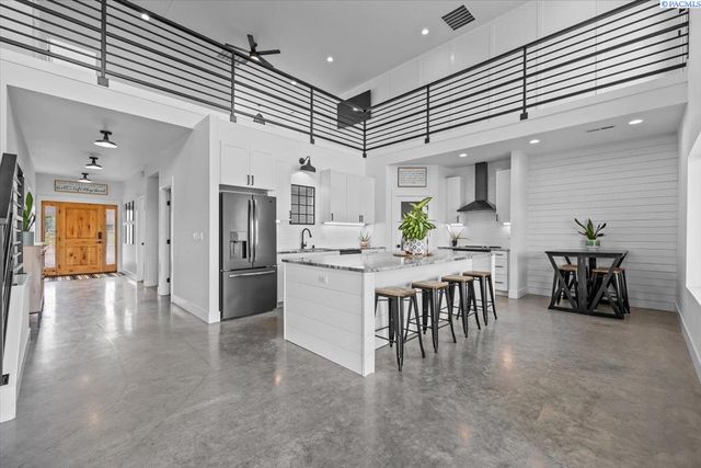 246614 E Hover Rd, Kennewick, WA 99337