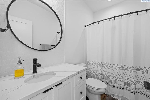 246614 E Hover Rd, Kennewick, WA 99337