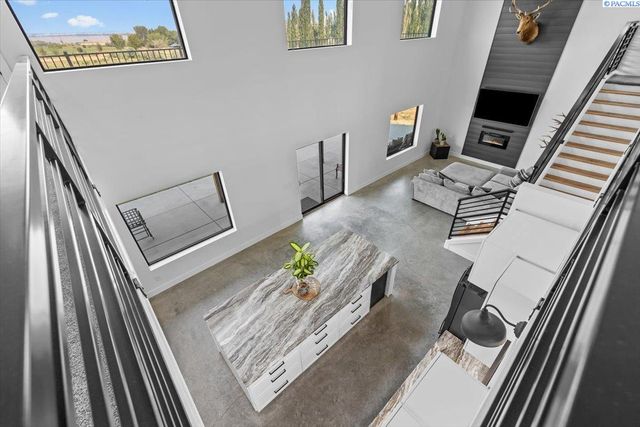 246614 E Hover Rd, Kennewick, WA 99337