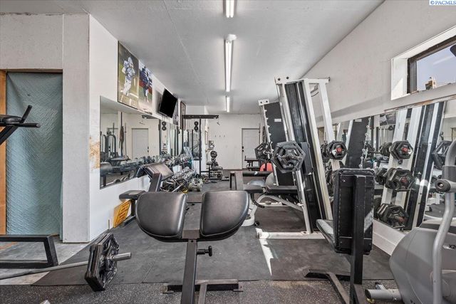 246614 E Hover Rd, Kennewick, WA 99337