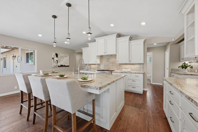 7585 Gold Dr, Loomis, CA 95650