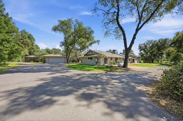 7585 Gold Dr, Loomis, CA 95650