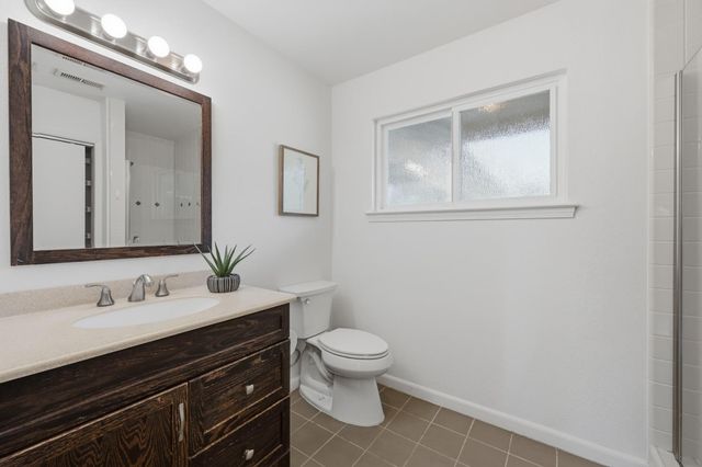 7585 Gold Dr, Loomis, CA 95650