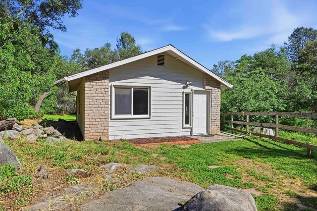 7585 Gold Dr, Loomis, CA 95650