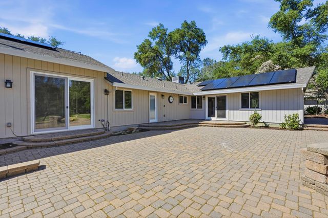 7585 Gold Dr, Loomis, CA 95650