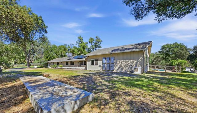 7585 Gold Dr, Loomis, CA 95650