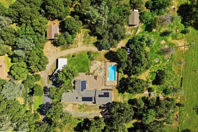 7585 Gold Dr, Loomis, CA 95650