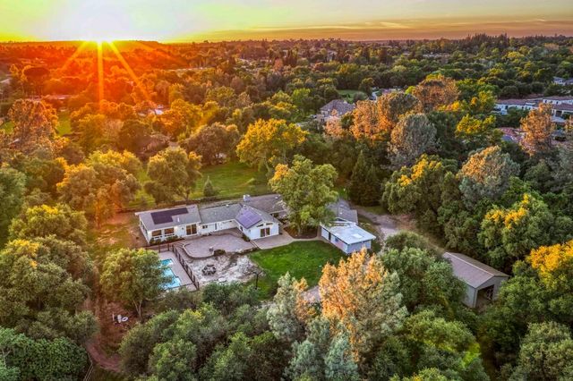 7585 Gold Dr, Loomis, CA 95650