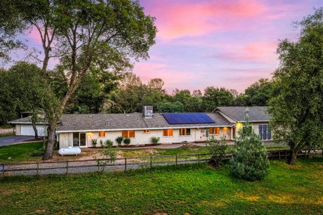 7585 Gold Dr, Loomis, CA 95650