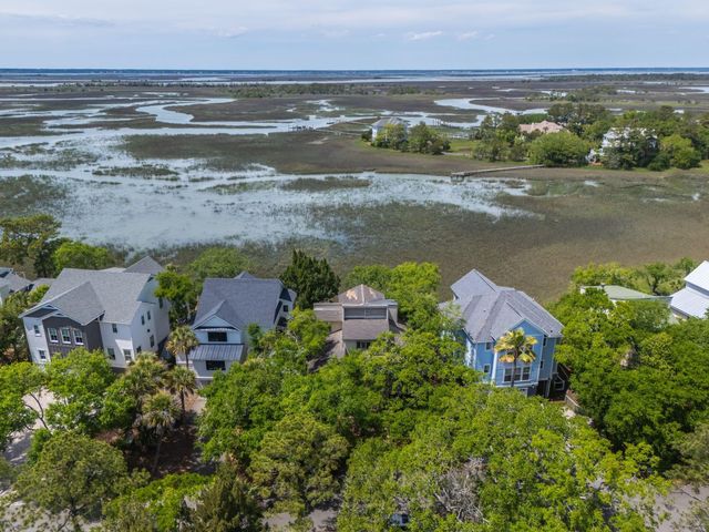 12 Marsh Island Lane, Isle Of Palms, SC 29451