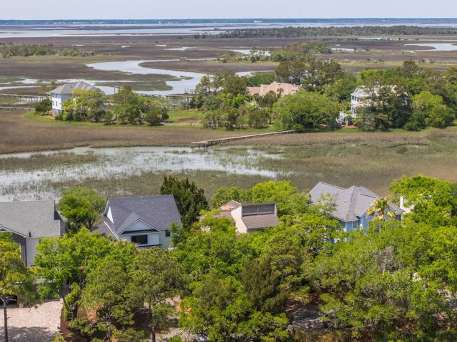 12 Marsh Island Lane, Isle Of Palms, SC 29451