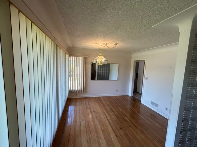 512 Handy Drive, Bay City, MI 48706