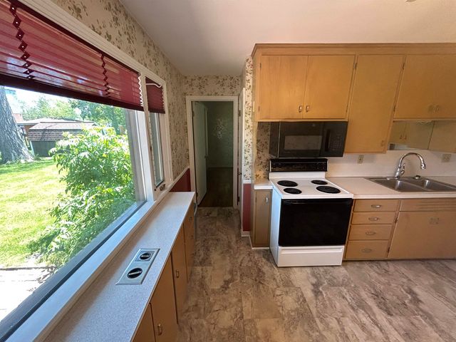 512 Handy Drive, Bay City, MI 48706