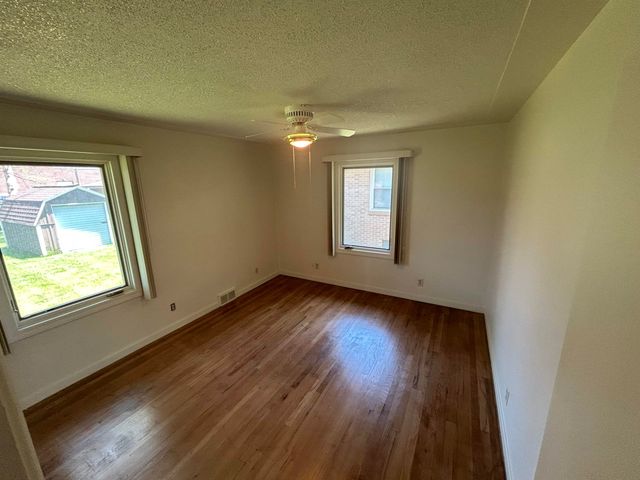 512 Handy Drive, Bay City, MI 48706