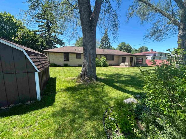 512 Handy Drive, Bay City, MI 48706