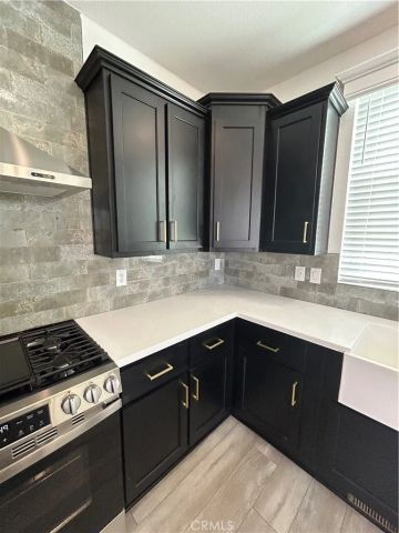 17261 Gothard 13, Huntington Beach, CA 92647