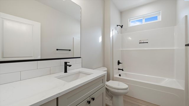 1334 Kalani Ct, West Richland, WA 99353