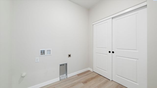 1334 Kalani Ct, West Richland, WA 99353