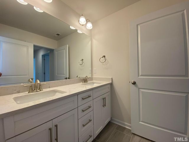 724 Westec Way, Fuquay Varina, NC 27526