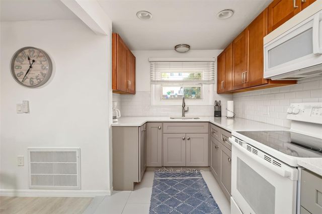 9022 MIDNIGHT PASS ROAD, Sarasota, FL 34242