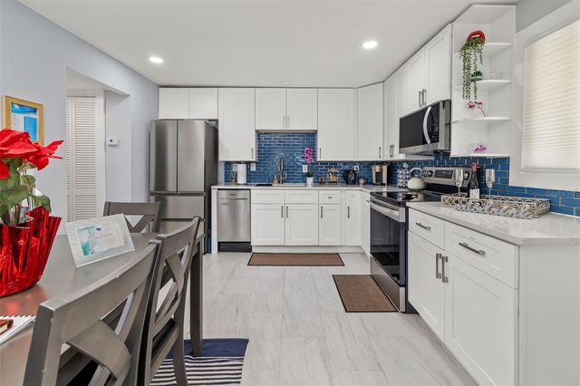 9022 MIDNIGHT PASS ROAD, Sarasota, FL 34242