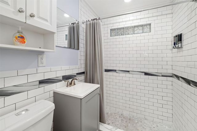 9022 MIDNIGHT PASS ROAD, Sarasota, FL 34242