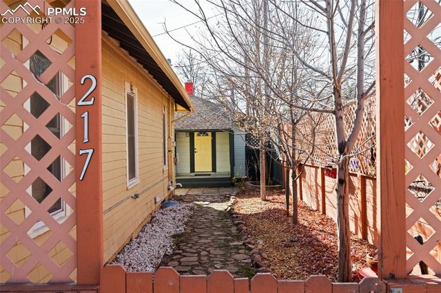 219 E Jefferson Street, Colorado Springs, CO 80907