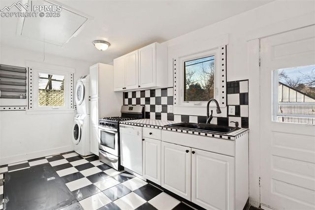 219 E Jefferson Street, Colorado Springs, CO 80907