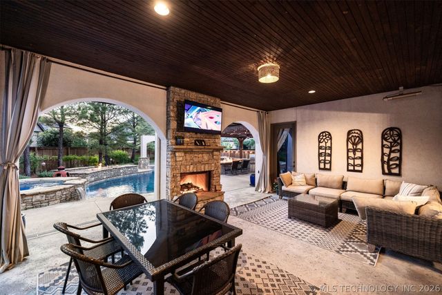 4404 S Orange Avenue, Broken Arrow, OK 74011