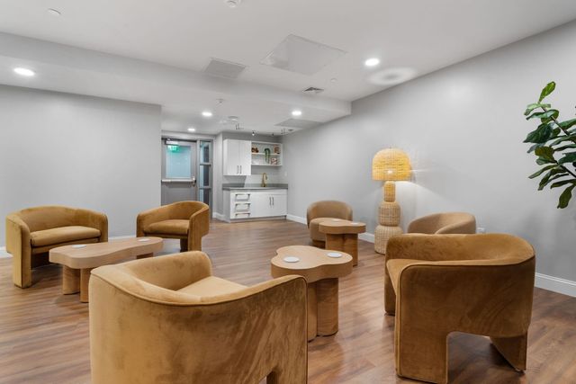 99 Foundry Place 206, Portsmouth, NH 03801