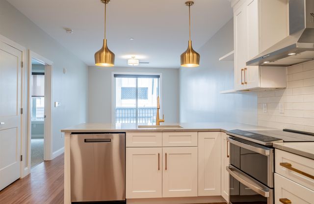 99 Foundry Place 206, Portsmouth, NH 03801