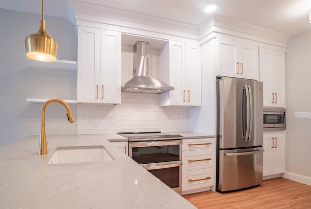 99 Foundry Place 206, Portsmouth, NH 03801