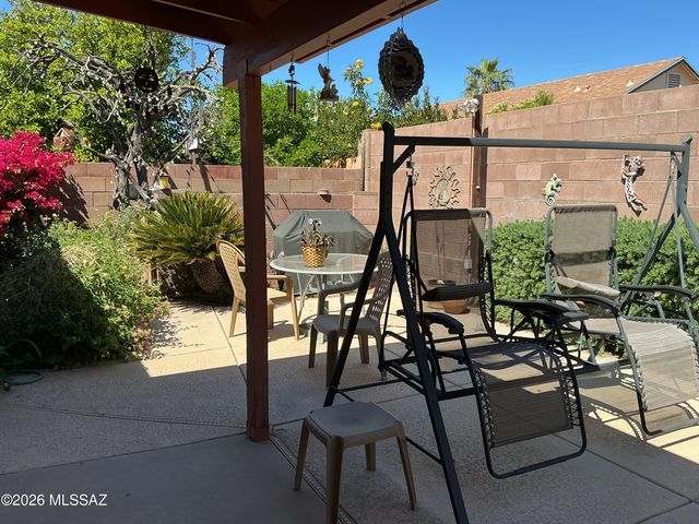 2700 W Camino De La Joya, Tucson, AZ 85742