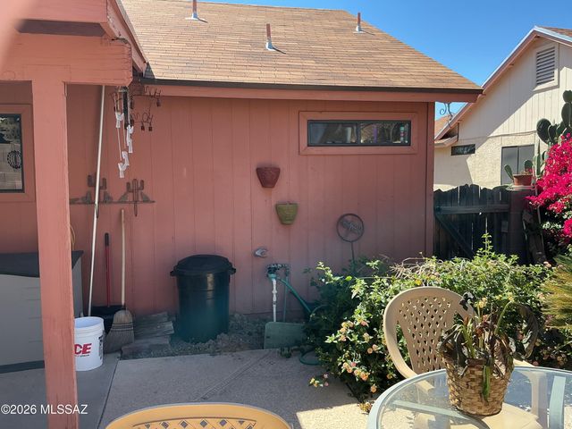 2700 W Camino De La Joya, Tucson, AZ 85742