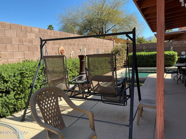 2700 W Camino De La Joya, Tucson, AZ 85742