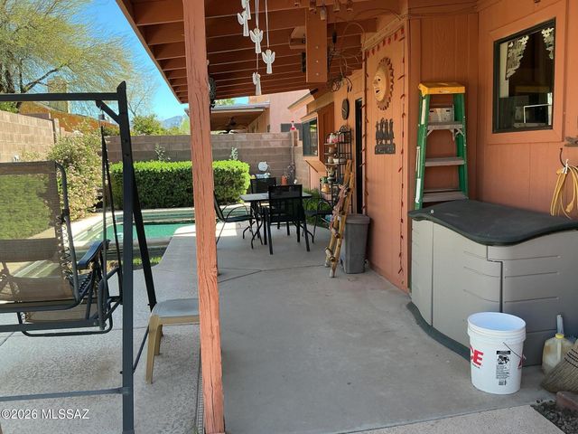2700 W Camino De La Joya, Tucson, AZ 85742