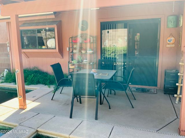 2700 W Camino De La Joya, Tucson, AZ 85742
