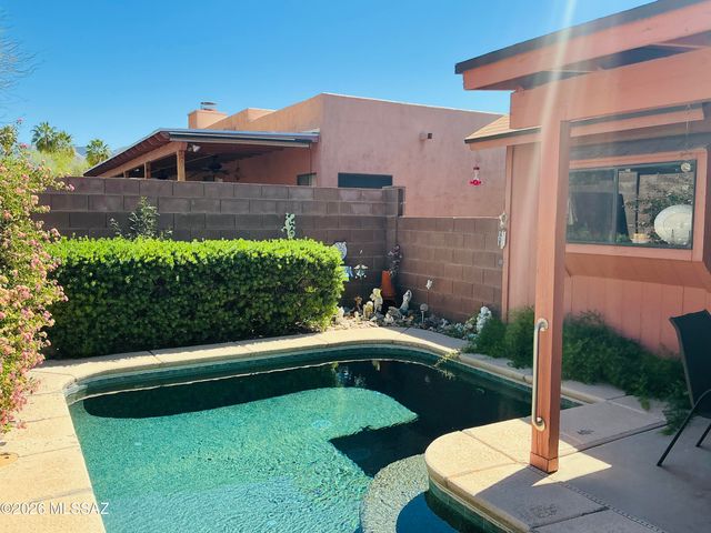 2700 W Camino De La Joya, Tucson, AZ 85742
